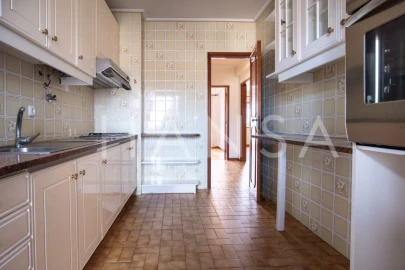 Apartamento T3 para Venda em Ovar, São João, Arada e São Vicente de Pereira Jusã