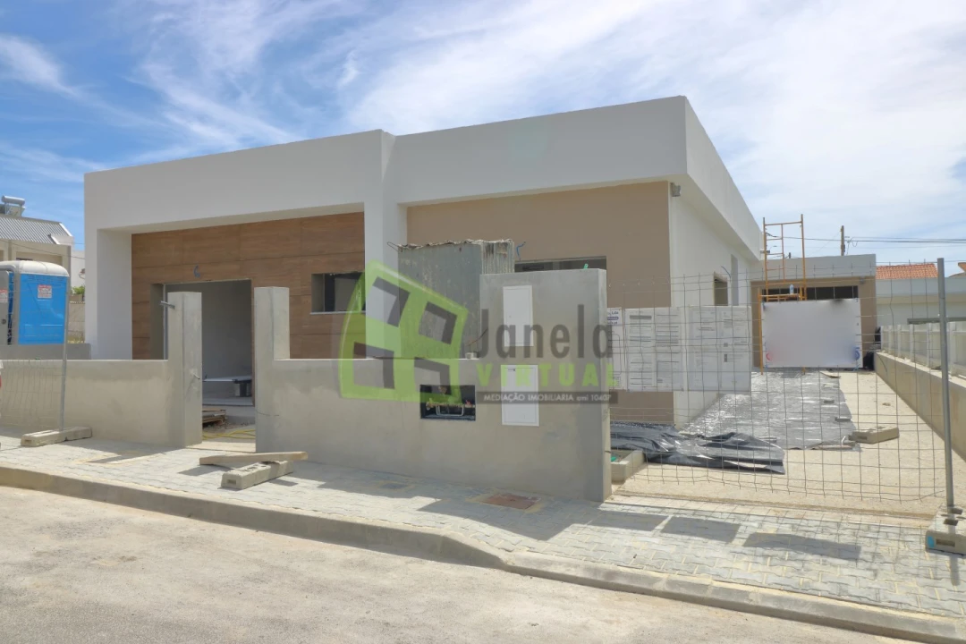 Moradia T3 para Venda em Fernao Ferro Foto 1