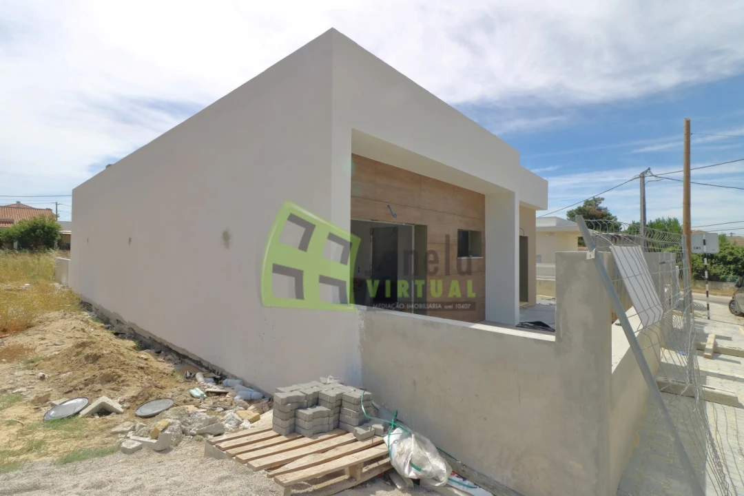 Moradia T3 para Venda em Fernao Ferro Foto 2