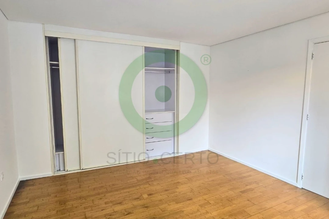 Apartamento T2 para Venda em Vinhais Foto 4
