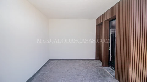 Moradia T4 para Venda em Serzedo e Perosinho