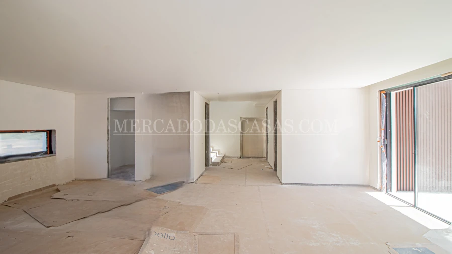 Moradia T4 para Venda em Serzedo e Perosinho Foto 5