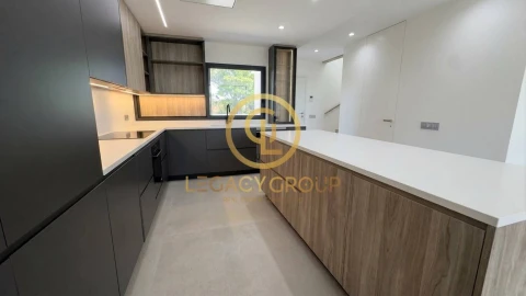 Moradia T3 para Venda em Loule (São Clemente)
