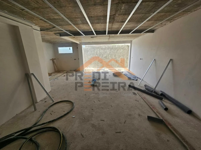 Moradia T4 para Venda em Pontinha e Famões Foto 15