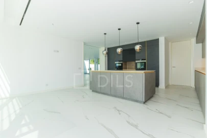Moradia T5 para Venda em Loule (São Clemente)
