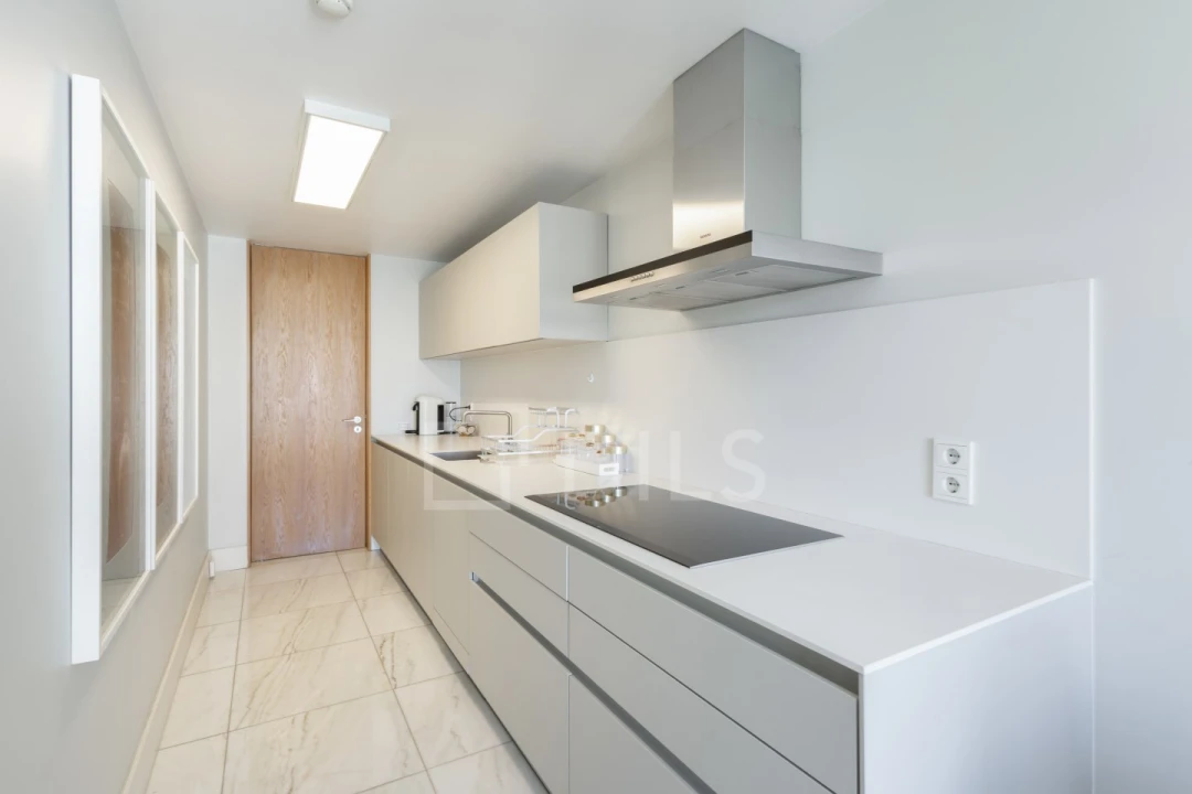 Apartamento T3 para Venda em Santo António Foto 24