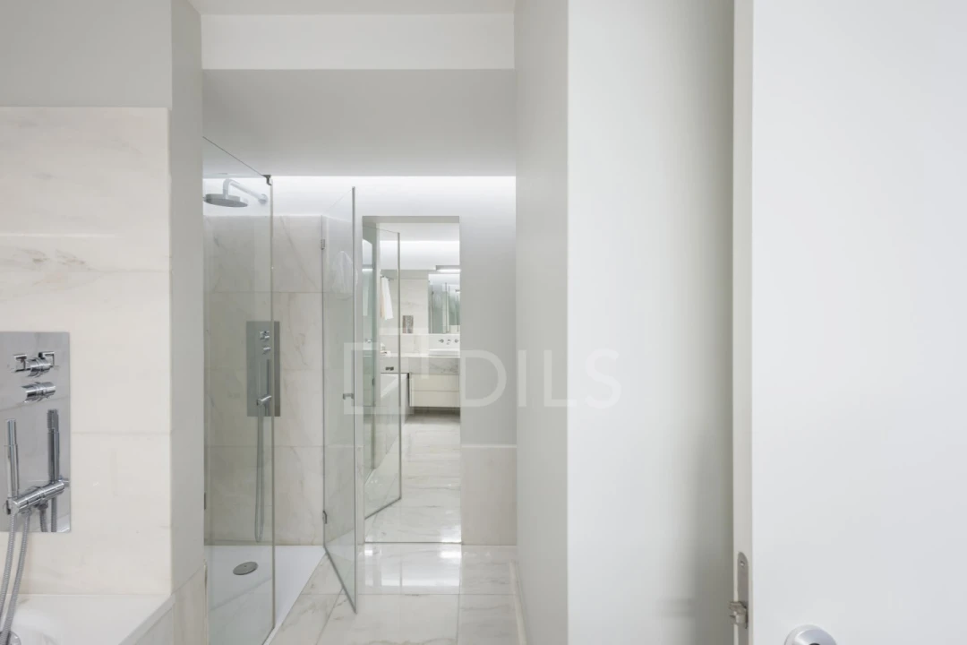 Apartamento T3 para Venda em Santo António Foto 23