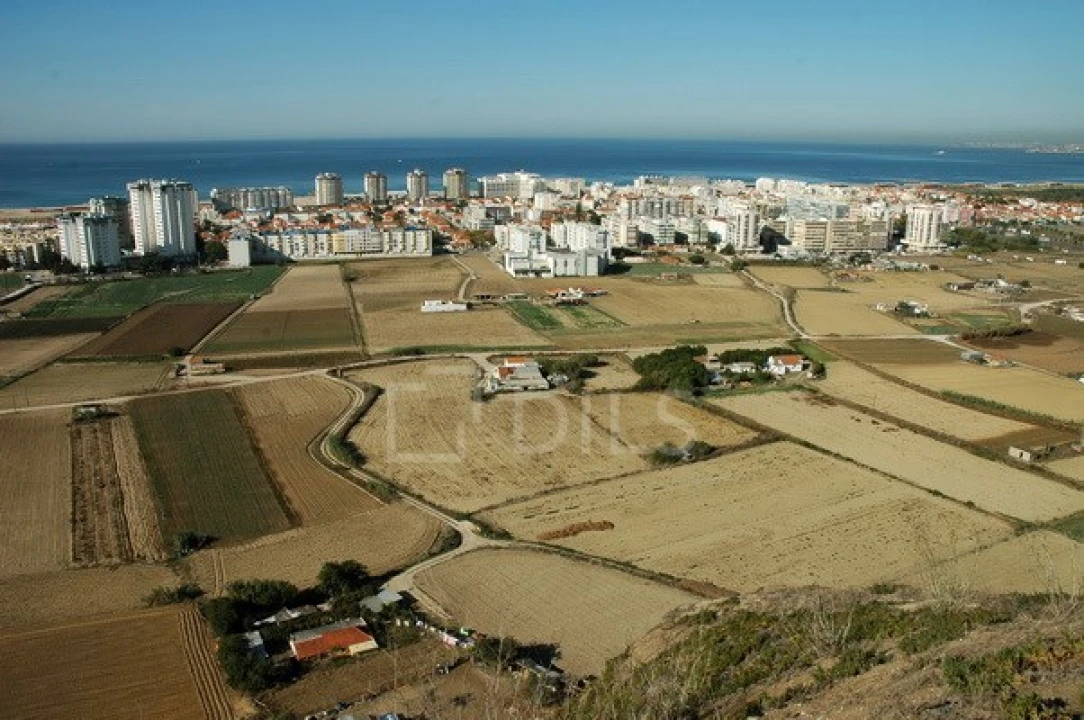 Apartamento T2 para Venda em Charneca de Caparica e Sobreda Foto 13