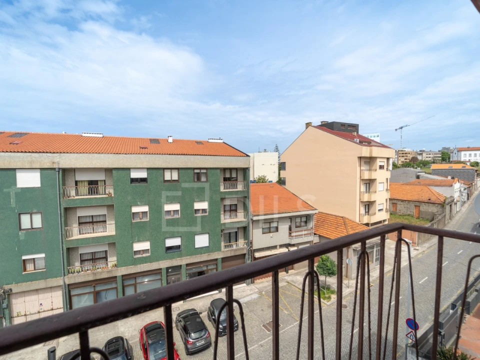 Apartamento T3 para Venda em Lordelo do Ouro e Massarelos Foto 32