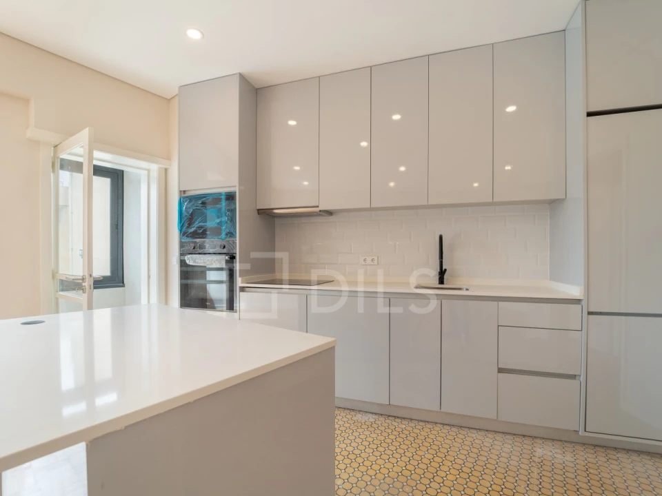 Apartamento T3 para Venda em Lordelo do Ouro e Massarelos Foto 6