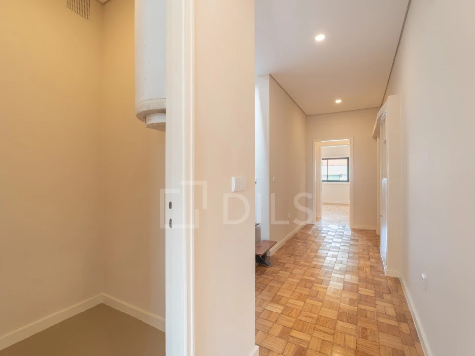 Apartamento T3 para Venda em Lordelo do Ouro e Massarelos Foto 24