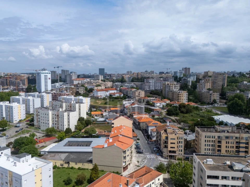 Apartamento T3 para Venda em Lordelo do Ouro e Massarelos Foto 38