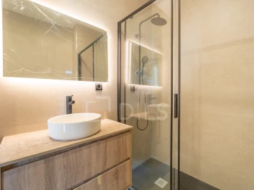 Apartamento T3 para Venda em Lordelo do Ouro e Massarelos