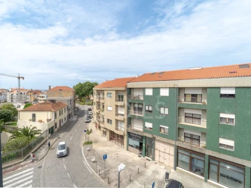 Apartamento T3 para Venda em Lordelo do Ouro e Massarelos