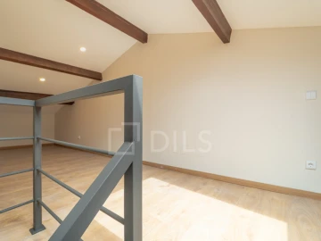 Apartamento T3 para Venda em Lordelo do Ouro e Massarelos