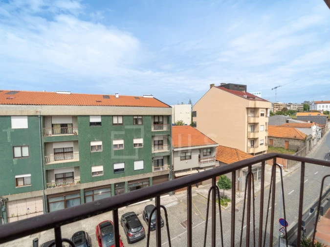 Apartamento T3 para Venda em Lordelo do Ouro e Massarelos Foto 32