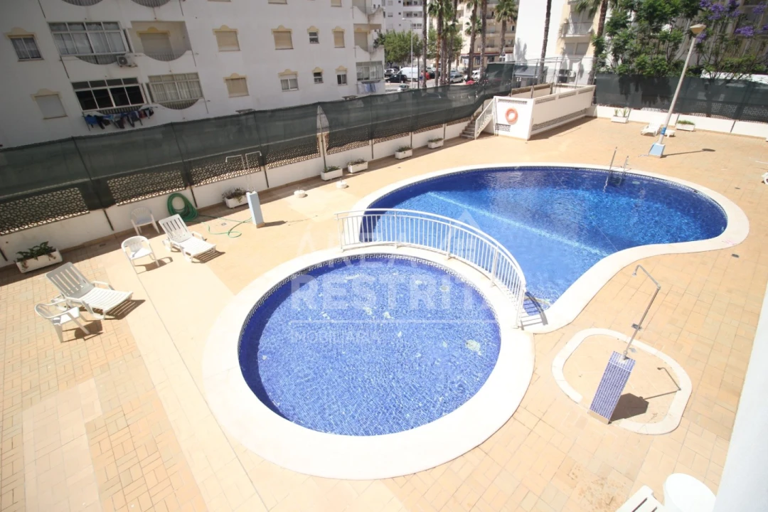 Apartamento T1 para Venda em Armação de Pera Foto 12
