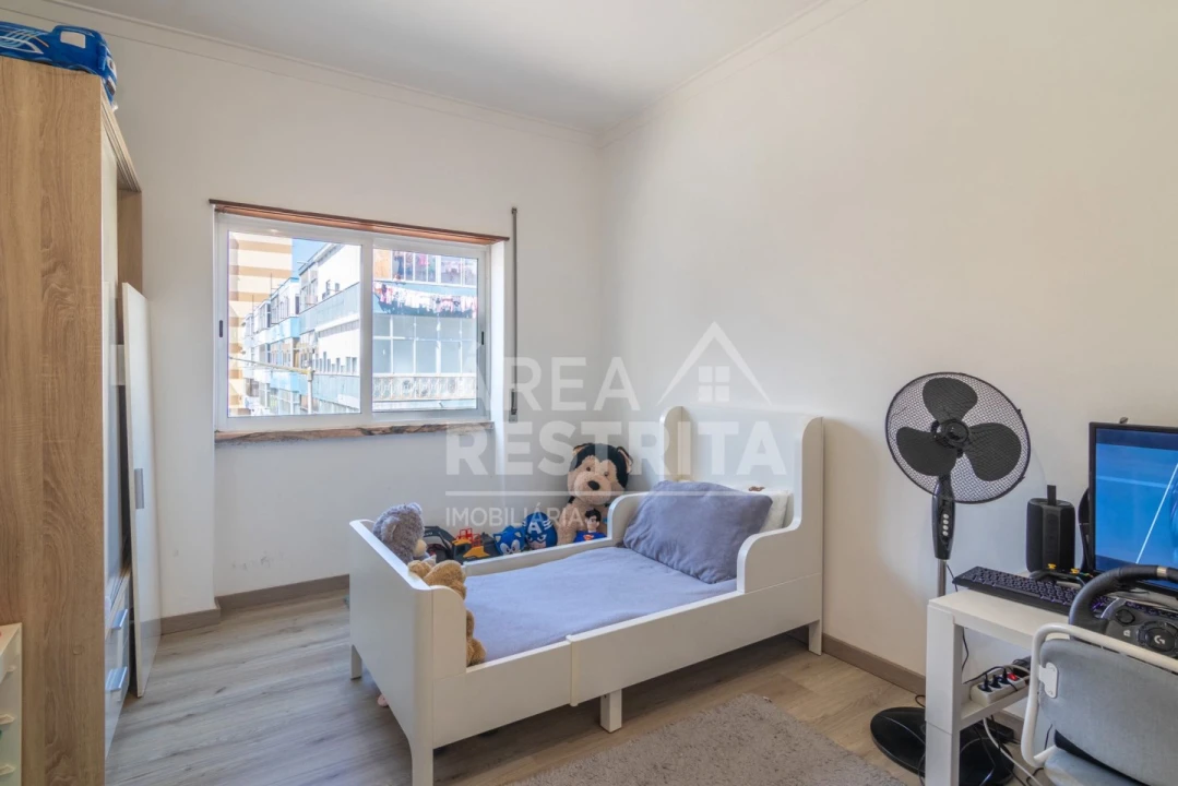 Apartamento T2 para Venda em Amora Foto 9