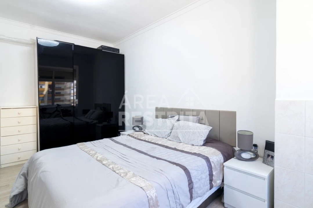 Apartamento T2 para Venda em Amora Foto 16