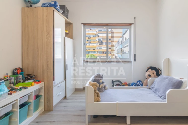 Apartamento T2 para Venda em Amora Foto 6