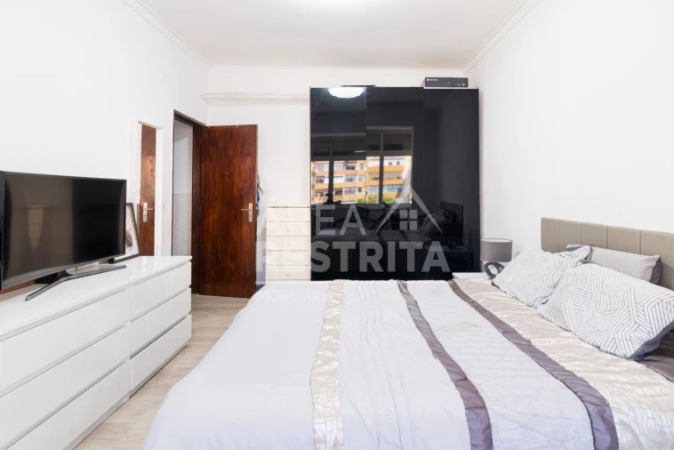 Apartamento T2 para Venda em Amora Foto 18
