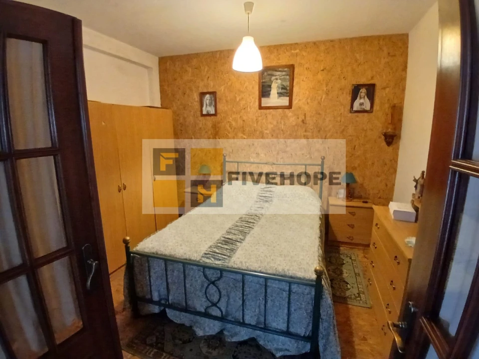 Moradia T3 para Venda em Arrifana Foto 4