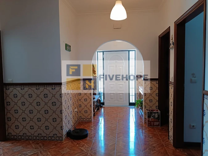 Moradia T3 para Venda em Arrifana Foto 9