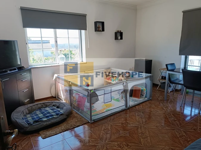 Moradia T3 para Venda em Arrifana Foto 10