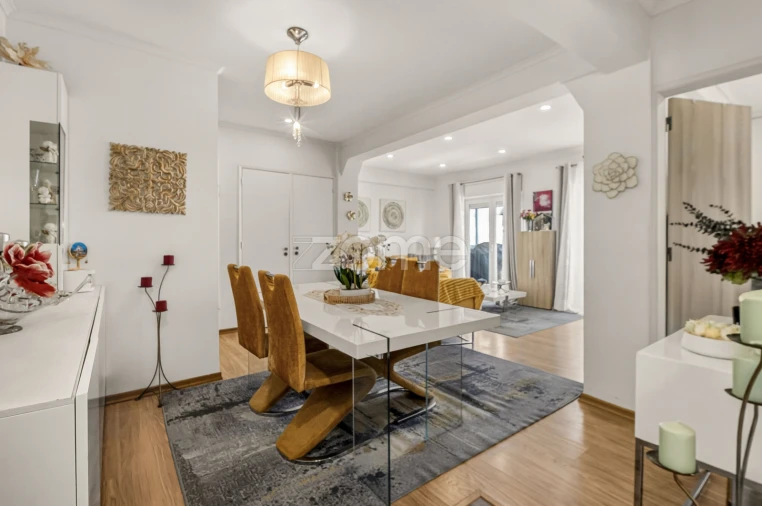 Apartamento T3 para Venda em Rio de Mouro Foto 5