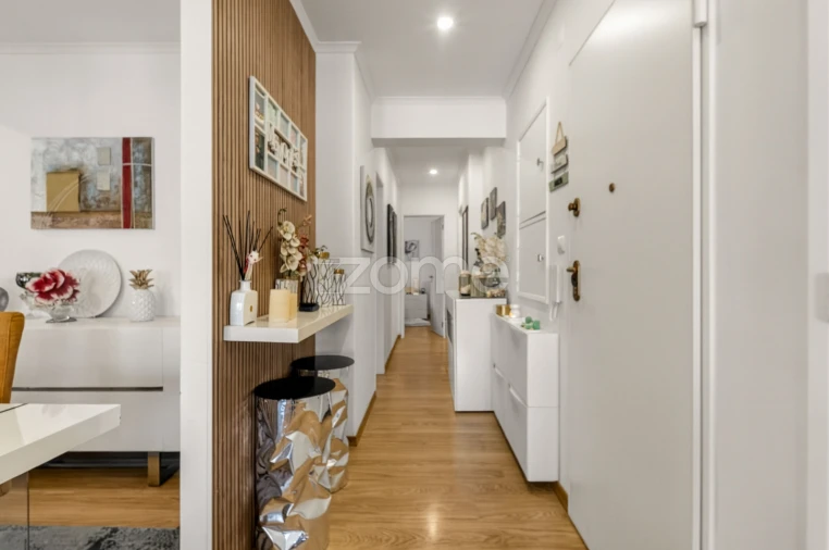 Apartamento T3 para Venda em Rio de Mouro Foto 11