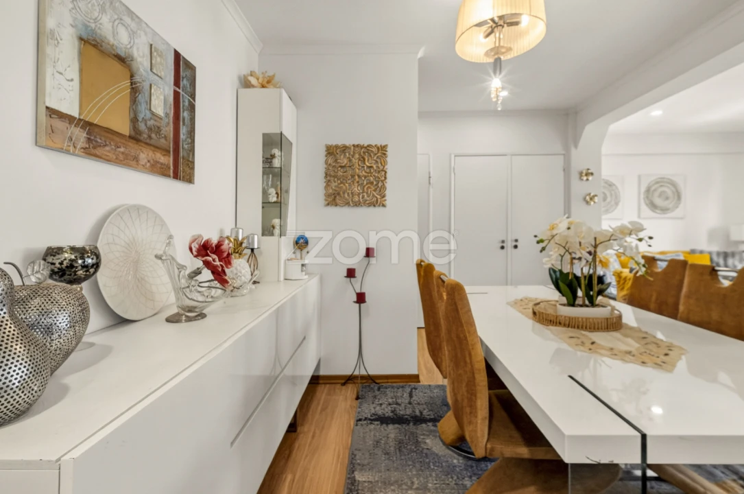 Apartamento T3 para Venda em Rio de Mouro Foto 1