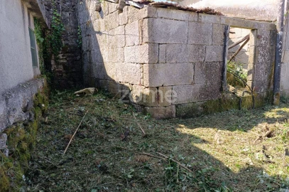 Moradia T2 para Venda em Nogueira da Montanha