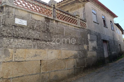 Moradia T2 para Venda em Nogueira da Montanha