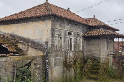 Moradia T2 para Venda em Nogueira da Montanha