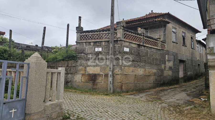 Moradia T2 para Venda em Nogueira da Montanha