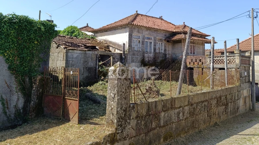 Moradia T2 para Venda em Nogueira da Montanha