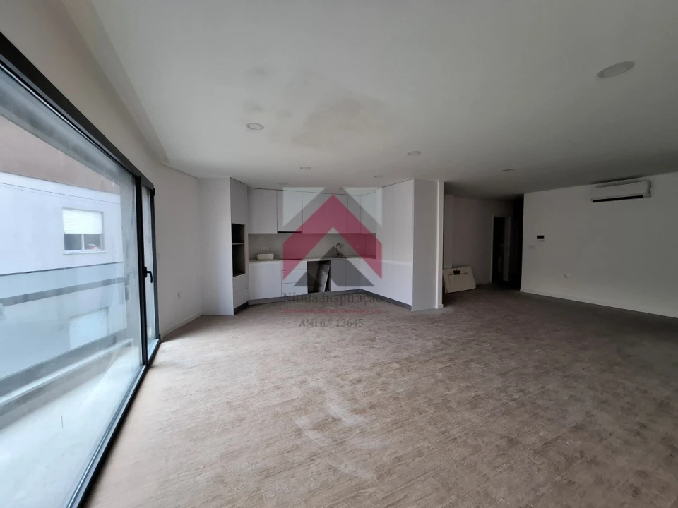 Apartamento T3 para Venda em Esgueira Foto 2