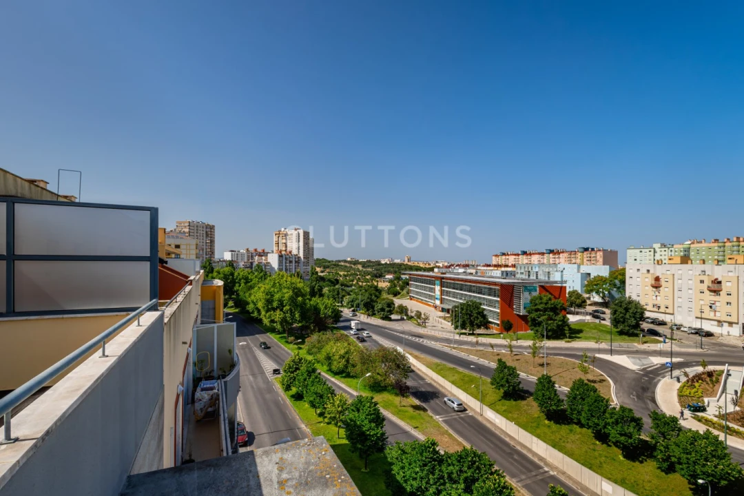 Apartamento T4 para Venda em Areeiro Foto 9