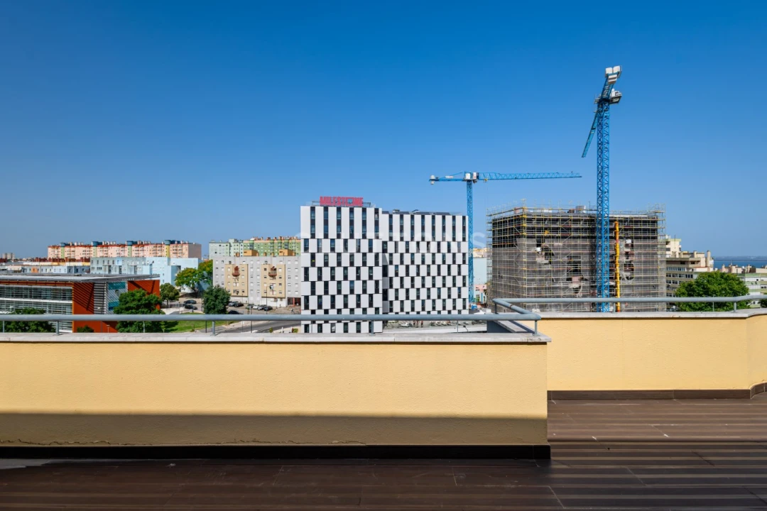 Apartamento T4 para Venda em Areeiro Foto 21