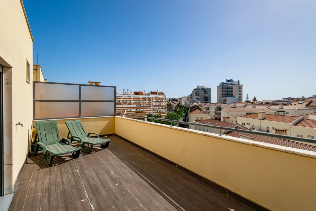 Apartamento T4 para Venda em Areeiro Foto 4