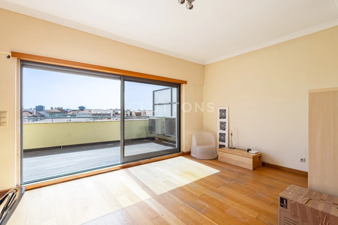 Apartamento T4 para Venda em Areeiro Foto 14