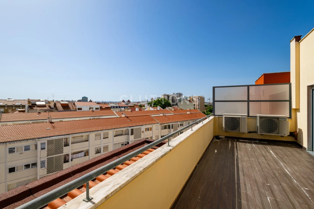 Apartamento T4 para Venda em Areeiro Foto 24