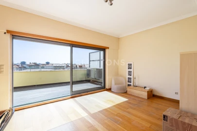 Apartamento T4 para Venda em Areeiro