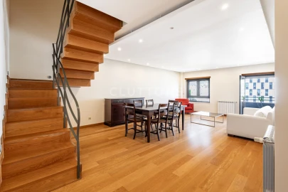 Apartamento T4 para Venda em Areeiro