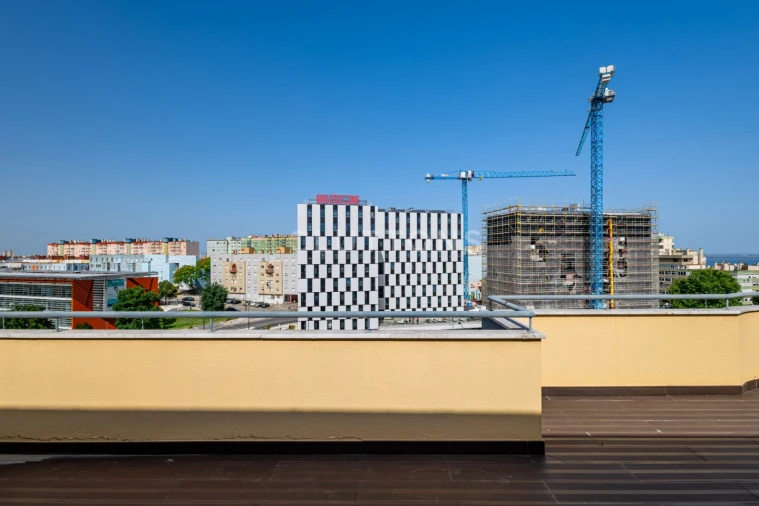 Apartamento T4 para Venda em Areeiro Foto 21
