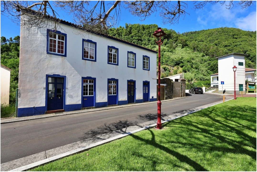 Moradia T7 para Venda em Faial da Terra Foto 1