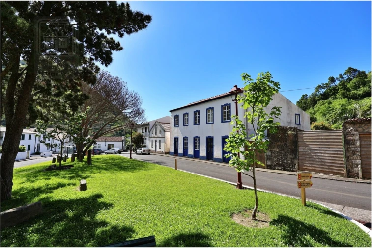 Moradia T7 para Venda em Faial da Terra Foto 4