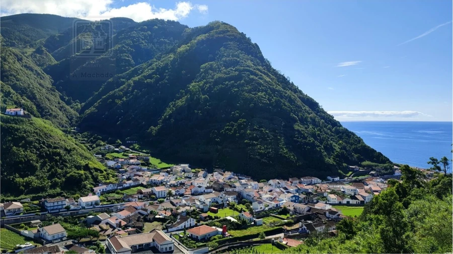 Moradia T7 para Venda em Faial da Terra Foto 12