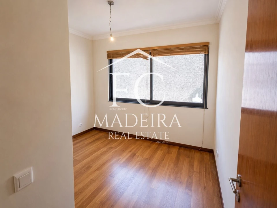 Moradia T3 para Venda em Camara de Lobos Foto 7