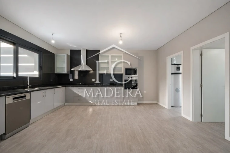 Moradia T3 para Venda em São Roque Foto 2